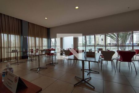 Studio à venda com 37m², 1 quarto e 1 vaga Studio à venda com 37m², 1 quarto e 1 vagaRestaurante