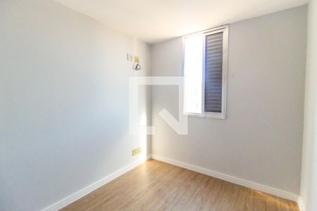 Quarto 2 de apartamento para alugar com 2 quartos, 57m² em Conjunto Residencial José Bonifácio, São Paulo