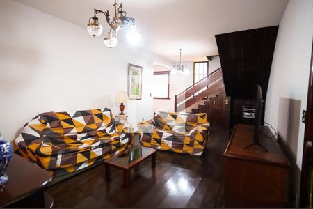 Sala de casa à venda com 4 quartos, 399m² em Santa Rosa, Belo Horizonte