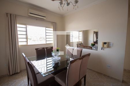 Sala de Jantar de casa para alugar com 3 quartos, 250m² em Vila Virginia, Ribeirão Preto