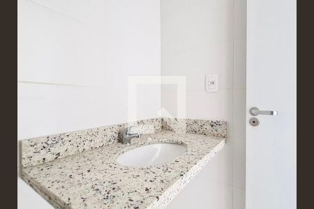 Banheiro suite de apartamento para alugar com 1 quarto, 60m² em Bela Vista, Porto Alegre