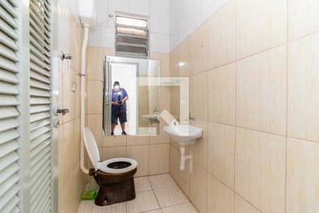 Banheiro de casa para alugar com 1 quarto, 36m² em Parada Xv de Novembro, São Paulo