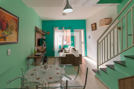 Sala de casa de condomínio para alugar com 2 quartos, 67m² em Jardim Novo Campos Elíseos, Campinas