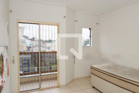 Suíte 1 de casa para alugar com 4 quartos, 262m² em Vila Mazzei, São Paulo