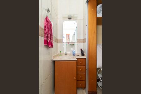 Banheiro do Quarto 1 de casa para alugar com 3 quartos, 140m² em Santo Antônio, Porto Alegre