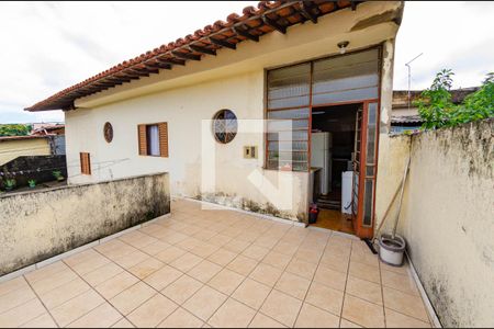 Casa para alugar com 220m², 3 quartos e 2 vagas Casa para alugar com 220m², 3 quartos e 2 vagasQuintal