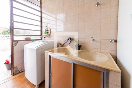 Casa para alugar com 220m², 3 quartos e 2 vagas Casa para alugar com 220m², 3 quartos e 2 vagasÁrea de serviço