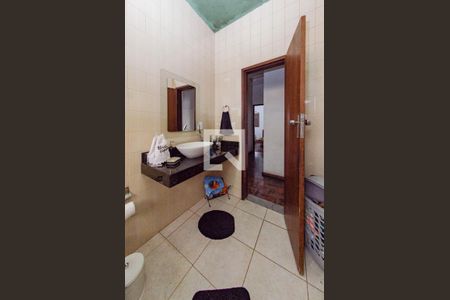 Casa para alugar com 220m², 3 quartos e 2 vagas Casa para alugar com 220m², 3 quartos e 2 vagasBanheiro