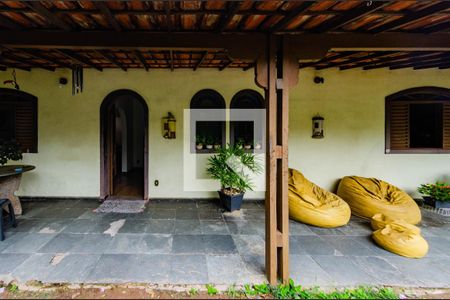 Casa para alugar com 220m², 3 quartos e 2 vagas Casa para alugar com 220m², 3 quartos e 2 vagasÁrea