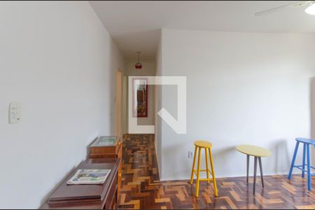 Sala de apartamento à venda com 3 quartos, 60m² em Medianeira, Porto Alegre