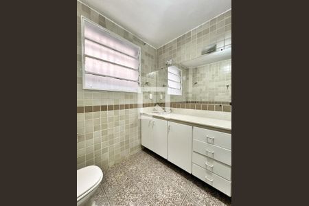 Banheiro de apartamento à venda com 4 quartos, 160m² em Santo Antônio, Belo Horizonte