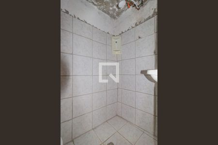Banheiro de casa para alugar com 1 quarto, 32m² em Vila Teresa, Carapicuíba