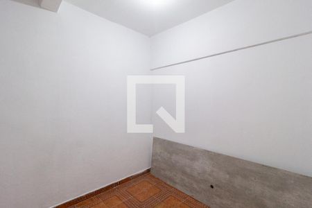 Sala/Quarto de casa para alugar com 1 quarto, 32m² em Vila Teresa, Carapicuíba