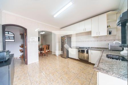 Casa à venda com 380m², 3 quartos e 6 vagas Casa à venda com 380m², 3 quartos e 6 vagasCozinha