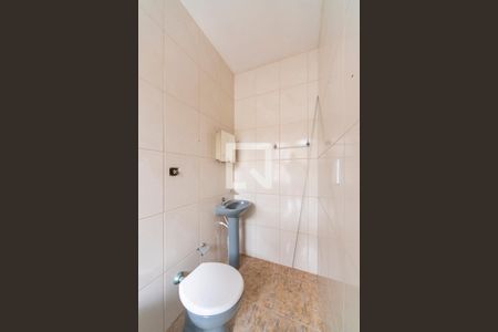 Casa à venda com 380m², 3 quartos e 6 vagas Casa à venda com 380m², 3 quartos e 6 vagasBanheiro da Área Gourmet