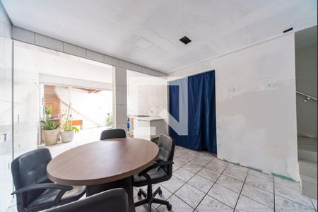 Casa à venda com 380m², 3 quartos e 6 vagas Casa à venda com 380m², 3 quartos e 6 vagasSalão