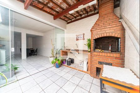 Casa à venda com 380m², 3 quartos e 6 vagas Casa à venda com 380m², 3 quartos e 6 vagasQuintal e Área Gourmet