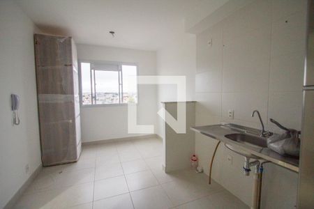 Sala e cozinha de apartamento para alugar com 2 quartos, 50m² em Vila Nova Curuca, São Paulo