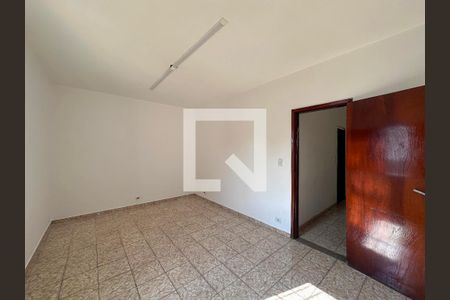 Quarto 1 de casa para alugar com 3 quartos, 90m² em Parque Maria Helena, São Paulo