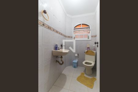 Lavabo de casa à venda com 3 quartos, 130m² em Biritiba, Poá