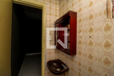 Banheiro de casa para alugar com 1 quarto, 60m² em Vila Antonieta, São Paulo