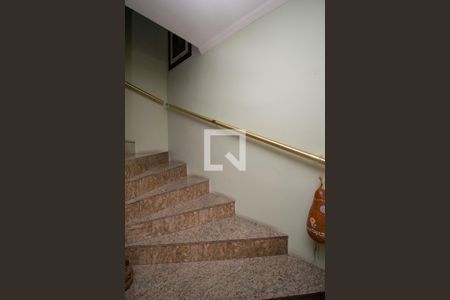 Escada de casa à venda com 3 quartos, 150m² em Freguesia do Ó, São Paulo