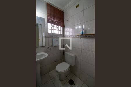 Banheiro de casa para alugar com 2 quartos, 86m² em Jardim Alvorada (zona Oeste), São Paulo