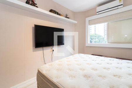 Suíte de apartamento para alugar com 2 quartos, 70m² em Indianópolis, São Paulo