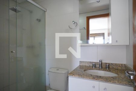 Banheiro- Suíte  de apartamento para alugar com 2 quartos, 64m² em Santa Maria Goretti, Porto Alegre