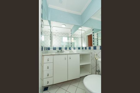 Banheiro da Suíte 1 de casa de condomínio à venda com 4 quartos, 168m² em Parque Taquaral, Campinas