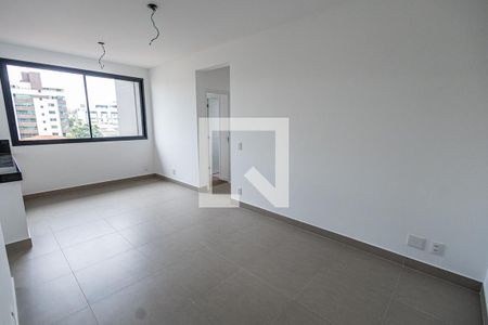 Sala de apartamento à venda com 2 quartos, 68m² em Padre Eustáquio, Belo Horizonte