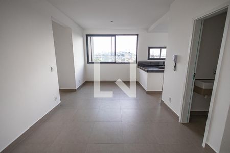Sala de apartamento à venda com 3 quartos, 85m² em Padre Eustáquio, Belo Horizonte