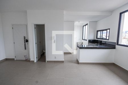 Sala de apartamento à venda com 2 quartos, 65m² em Padre Eustáquio, Belo Horizonte