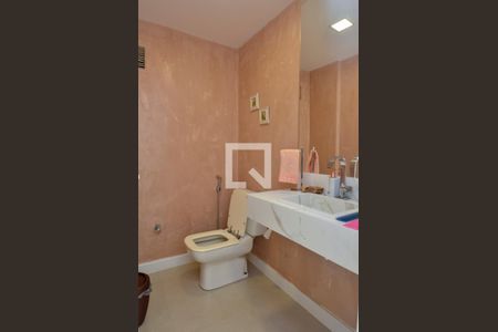 Lavabo de apartamento para alugar com 5 quartos, 182m² em Barra da Tijuca, Rio de Janeiro