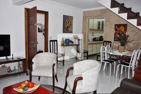 Sala de casa à venda com 4 quartos, 220m² em Vila Paiva, São Paulo