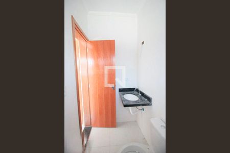 Banheiro de casa para alugar com 1 quarto, 33m² em Vila Jacuí, São Paulo