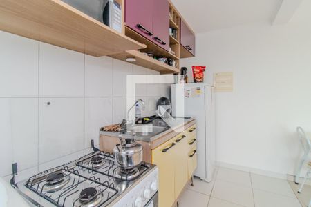 Cozinha de apartamento à venda com 2 quartos, 52m² em Santo Antônio, Porto Alegre