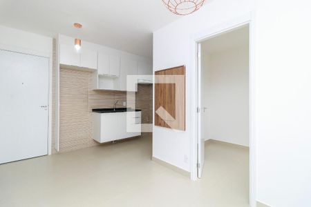 Sala de apartamento para alugar com 2 quartos, 34m² em Santo Amaro, São Paulo