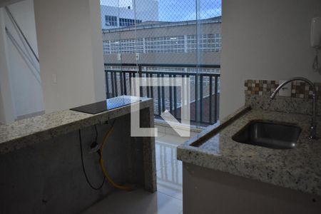 Cozinha de apartamento para alugar com 2 quartos, 45m² em Lote 8, Brasília