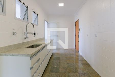 Cozinha de apartamento à venda com 3 quartos, 115m² em Vila Nova Alba, São Paulo