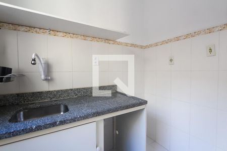 Cozinha de kitnet/studio à venda com 1 quarto, 27m² em Floresta, Porto Alegre