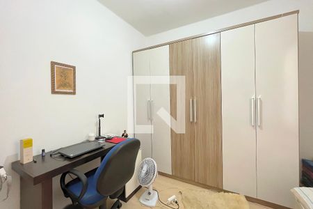 Quarto 1 de apartamento para alugar com 2 quartos, 59m² em São Geraldo, Porto Alegre