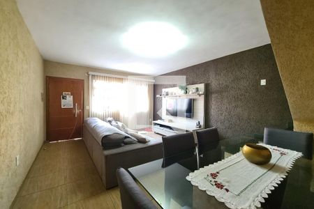 Sala de casa à venda com 3 quartos, 130m² em Jardim Iva, São Paulo