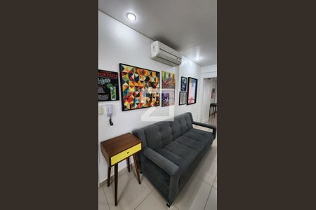 Detalhe Sala de apartamento para alugar com 1 quarto, 45m² em Gonzaga, Santos