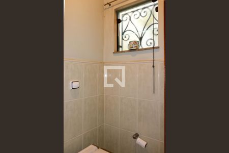 Casa à venda com 210m², 3 quartos e 6 vagas Casa à venda com 210m², 3 quartos e 6 vagasLavabo