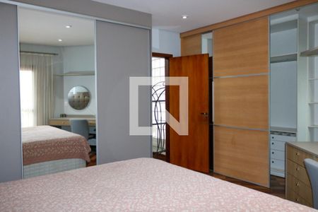 Casa à venda com 210m², 3 quartos e 6 vagas Casa à venda com 210m², 3 quartos e 6 vagasSuíte 3