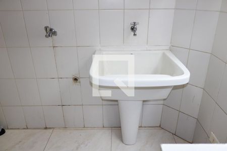 Casa à venda com 210m², 3 quartos e 6 vagas Casa à venda com 210m², 3 quartos e 6 vagasÁrea de Serviço