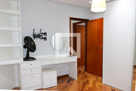Casa à venda com 210m², 3 quartos e 6 vagas Casa à venda com 210m², 3 quartos e 6 vagasSuíte 2