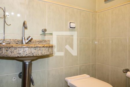 Casa à venda com 210m², 3 quartos e 6 vagas Casa à venda com 210m², 3 quartos e 6 vagasLavabo