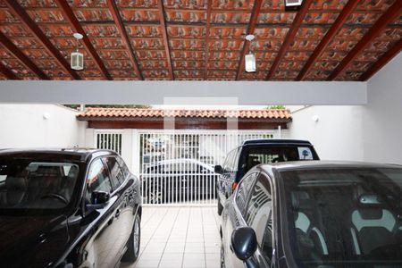 Casa à venda com 210m², 3 quartos e 6 vagas Casa à venda com 210m², 3 quartos e 6 vagasGaragem